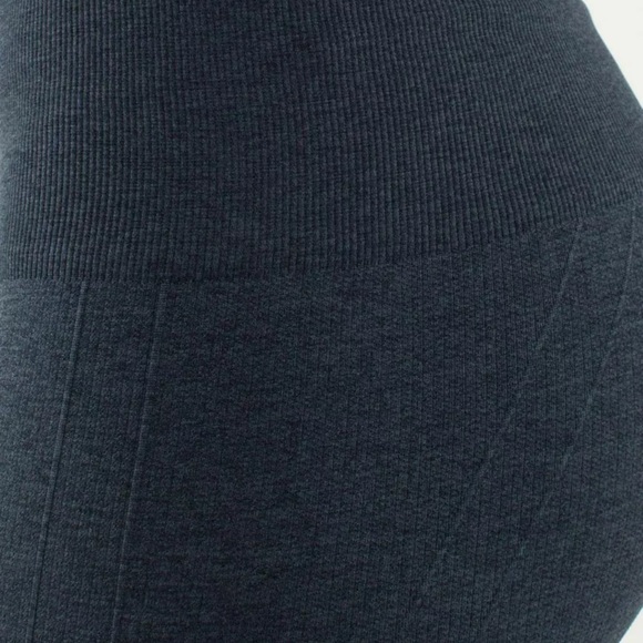 Lululemon In the flow Crop II Size 2 - Picture 7 of 11